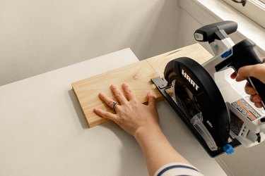 Cutting wood board with HART circular saw