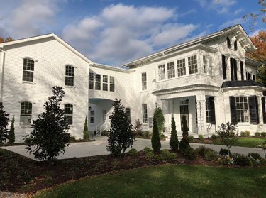 Good Bones: An Historic Clawfoot Tub Is Restored to its Former Glory—and Then Some