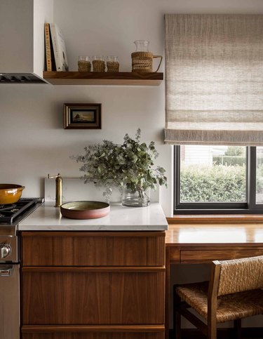 traditional kitchen design with arm wood finishes and minimal decor