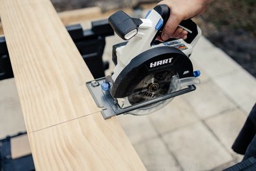Cutting wood board with a HART circular saw