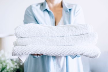 Natural ways to whiten bath towels