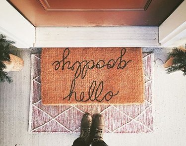 Layered Doormat and Rug Ideas for Fall - Modern Glam