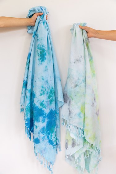 Ice Dye Beach Towels DIY