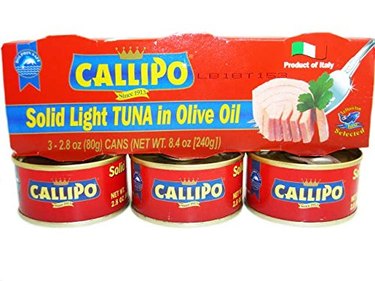 Tuna in oil