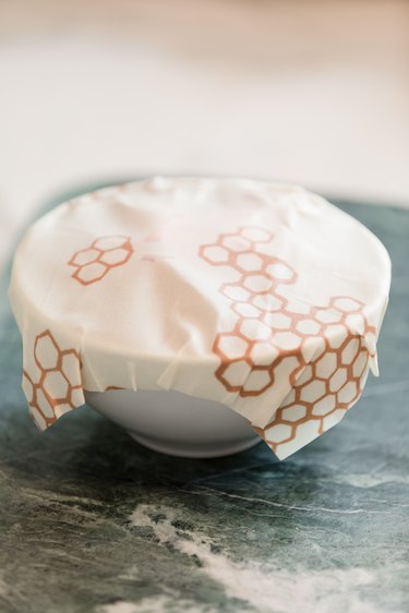 Cut down on plastic at home: bees wax wrap