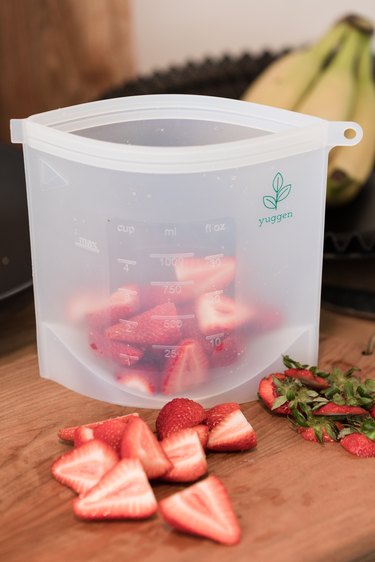 Cut down on plastic at home: reusable freezer bags