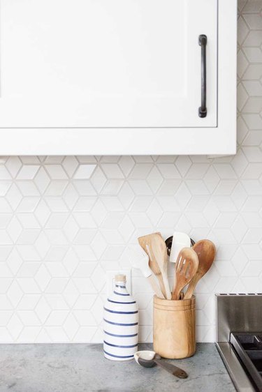 lustrous diamond pattern mosaic kitchen backsplash