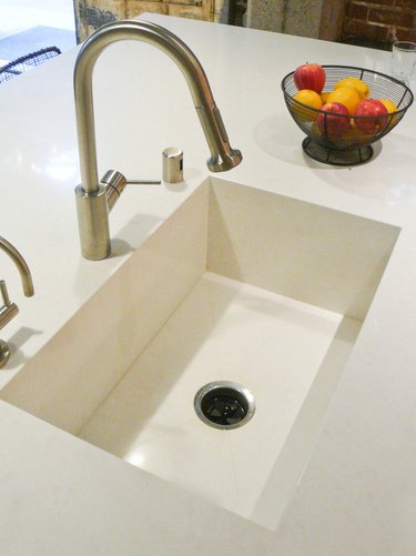 Integrated kitchen sink.
