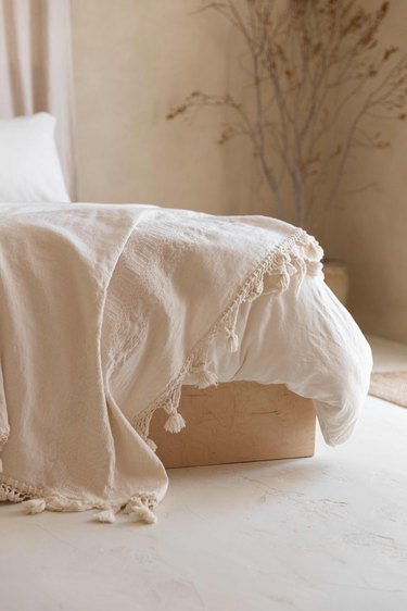 Natural linen bedding.