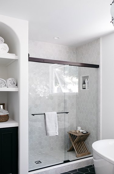 alcove shower