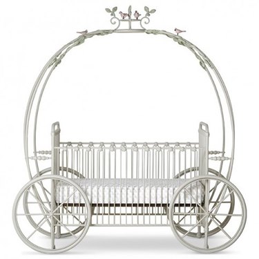 Cinderella's Princess Carriage Crib with Garland