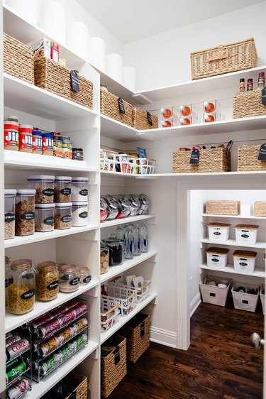 Clean and organized kitchen pantry ideas