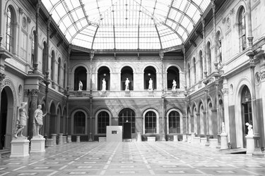 Palais des Étude Courtyard
