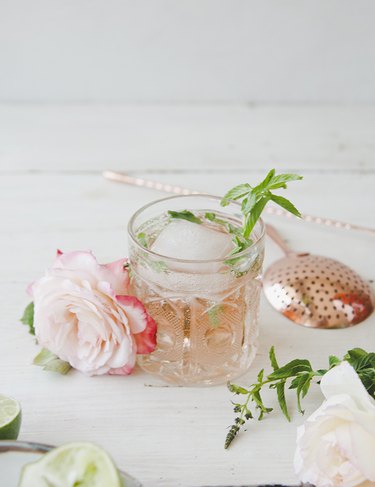 Rosé Mojito by The Kitchy Kitchen
