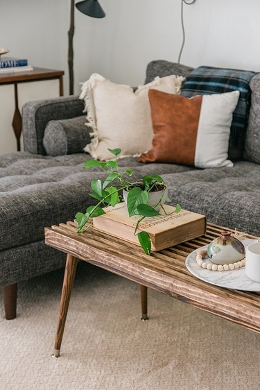 This wood slat coffee table was inspired by vintage furniture from the 1960s.