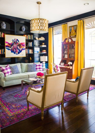 Yellow and purple complementary colors in modern traditional living room