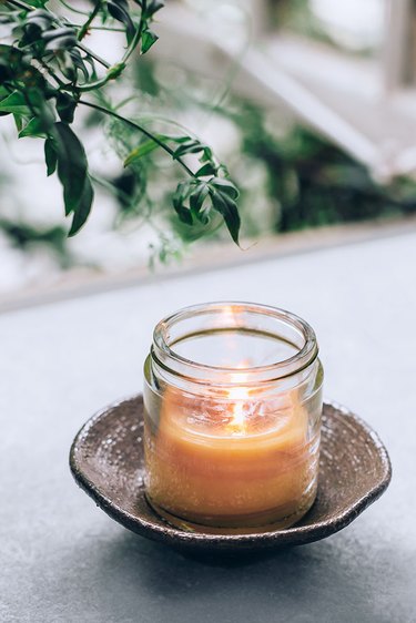 This DIY Candle Keeps Bugs Away on Your Patio or Balcony | Hunker