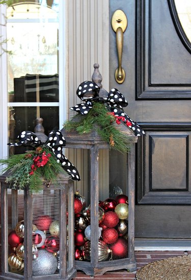 Exterior Christmas Decorations Ideas and Inspiration | Hunker