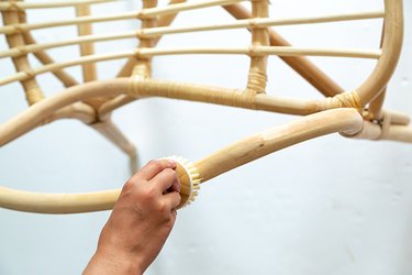 How to paint a rattan chair