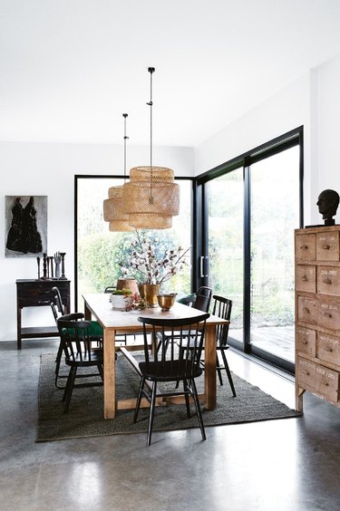 Dining room with Ikea Sinnerlig pendant