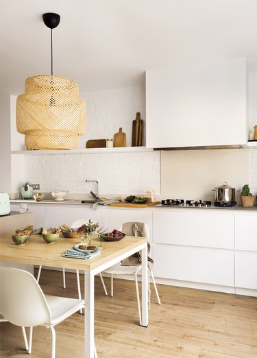 Kitchen with Ikea Sinnerlig Pendant