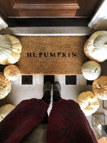 Hi, Pumpkin fall doormat with plaid rug and pumpkins