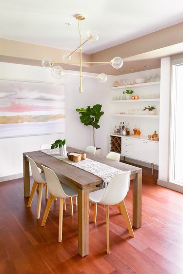 Midcentury dining room idea with contemporary decor