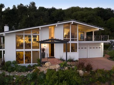 exterior of modern home in santa barbara with glass front