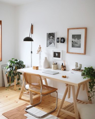 How To Create A Simple Desk Gallery Wall