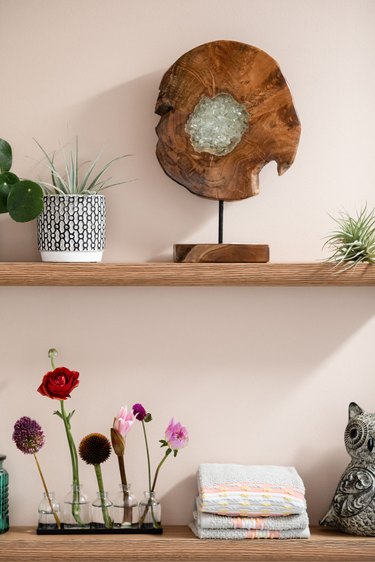 Bathroom shelf