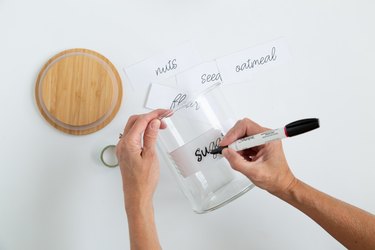 how to hand letter glass jars