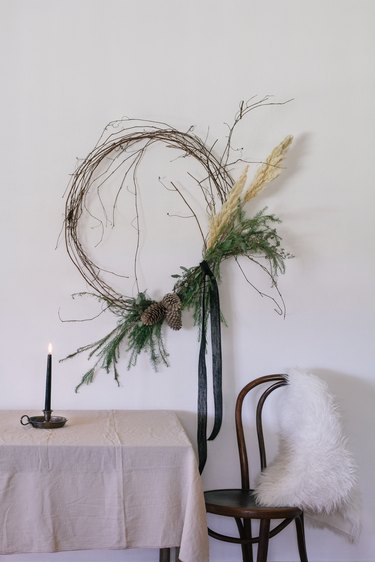 DIY modern pampas grass wreath