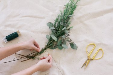 Creating floral bundles