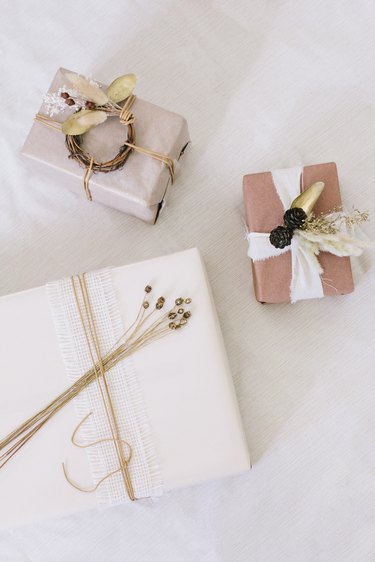 Dried floral gift wrap ideas