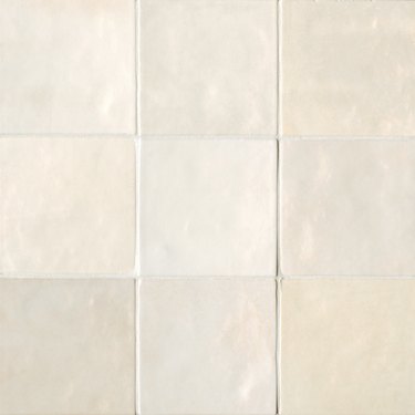 White shimmer backsplash tile