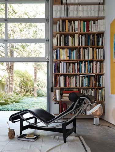 le corbusier Bauhaus Chair in living area