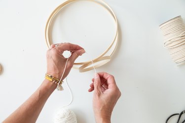 DIY Embroidery Hoop Hanging Planter