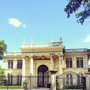 mansion