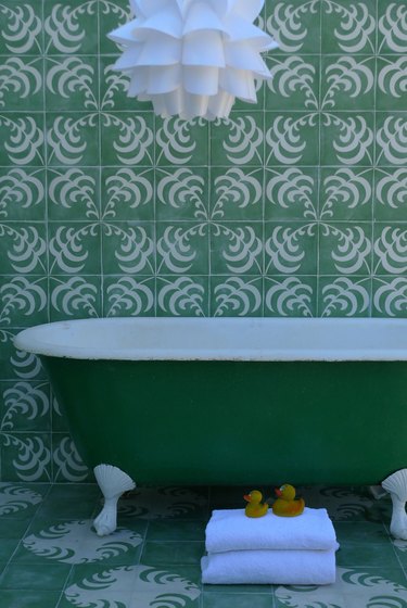 Green frond tiling