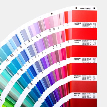 Pantone - Show the world your mood in your next IG post