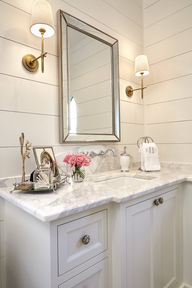 marble bathroom countertop