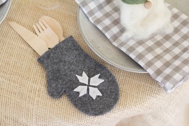 DIY mitten flatware pouch