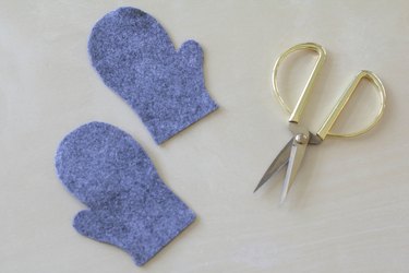 Mitten pieces cut out of felt