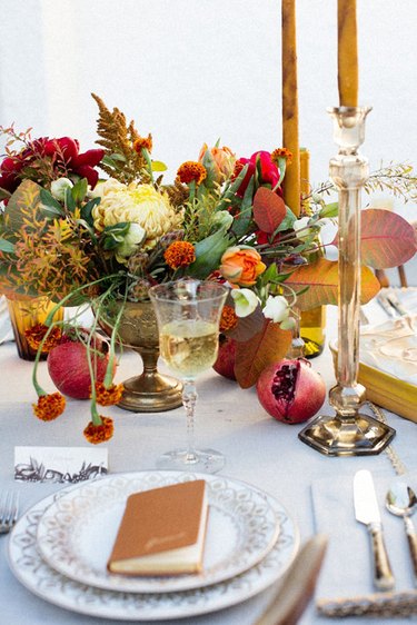 25 Thanksgiving Table Settings That Are Seasonal Eye Candy | Hunker