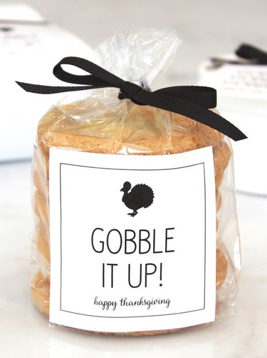 cookie bags with printable labels for Thanksgiving leftovers