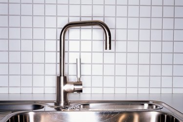 Metal kitchen sink