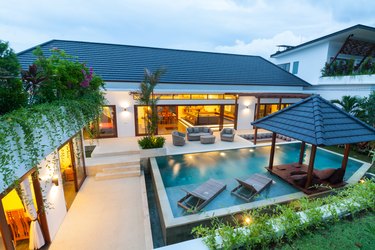 Modern tropical villa