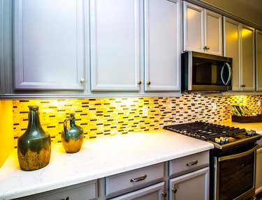 Range Hood vs. Microwave: Vent Hood Options