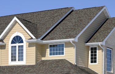 Difference Between 25 and 30 Year Shingles – Sunset Roofers