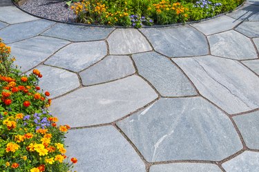 Laying flagstone store on concrete